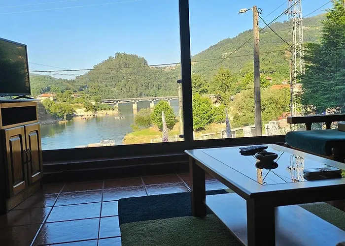 Casa Da Mila بيت للعطل Rio Caldo